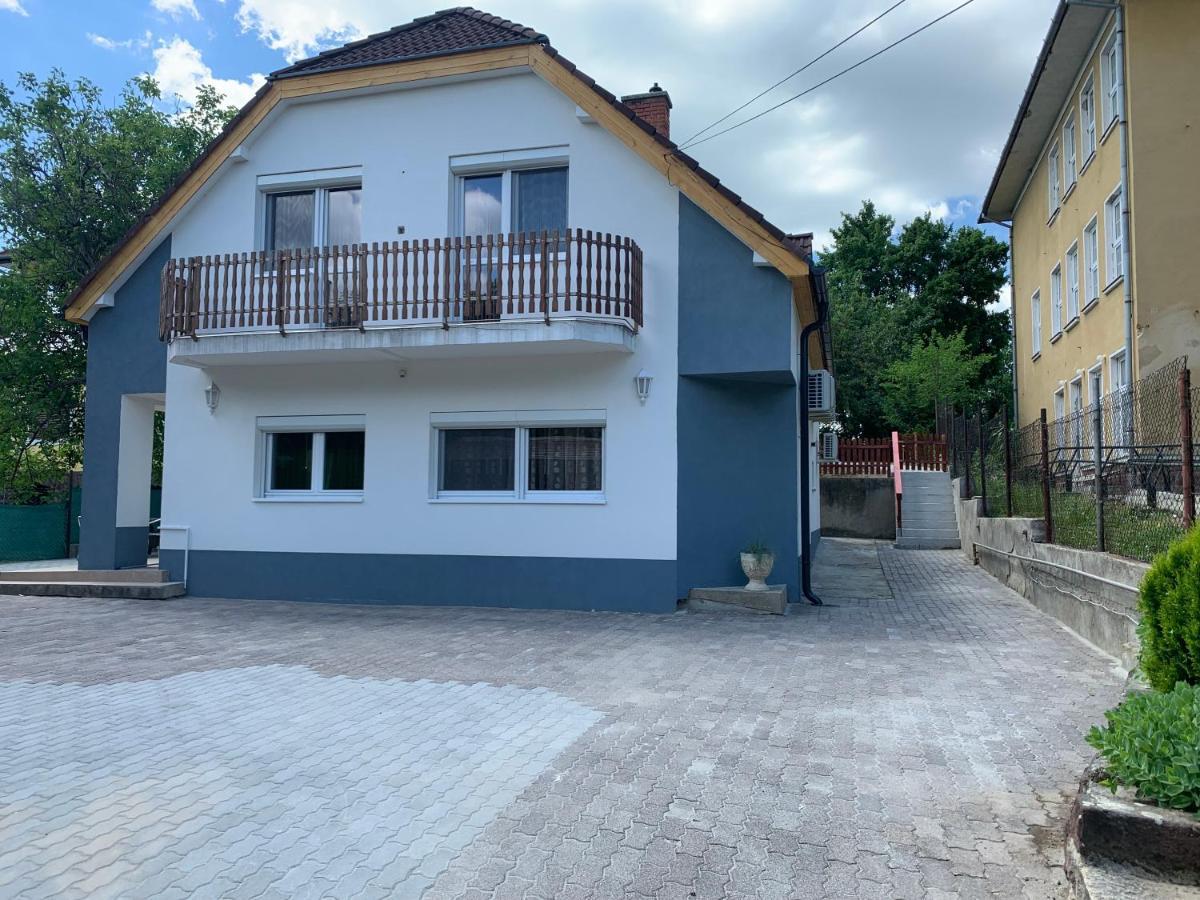Borsi Apartman Balatonalmádi Dış mekan fotoğraf